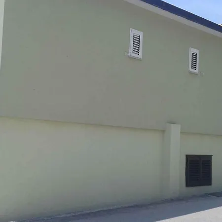 Via * Baška Voda